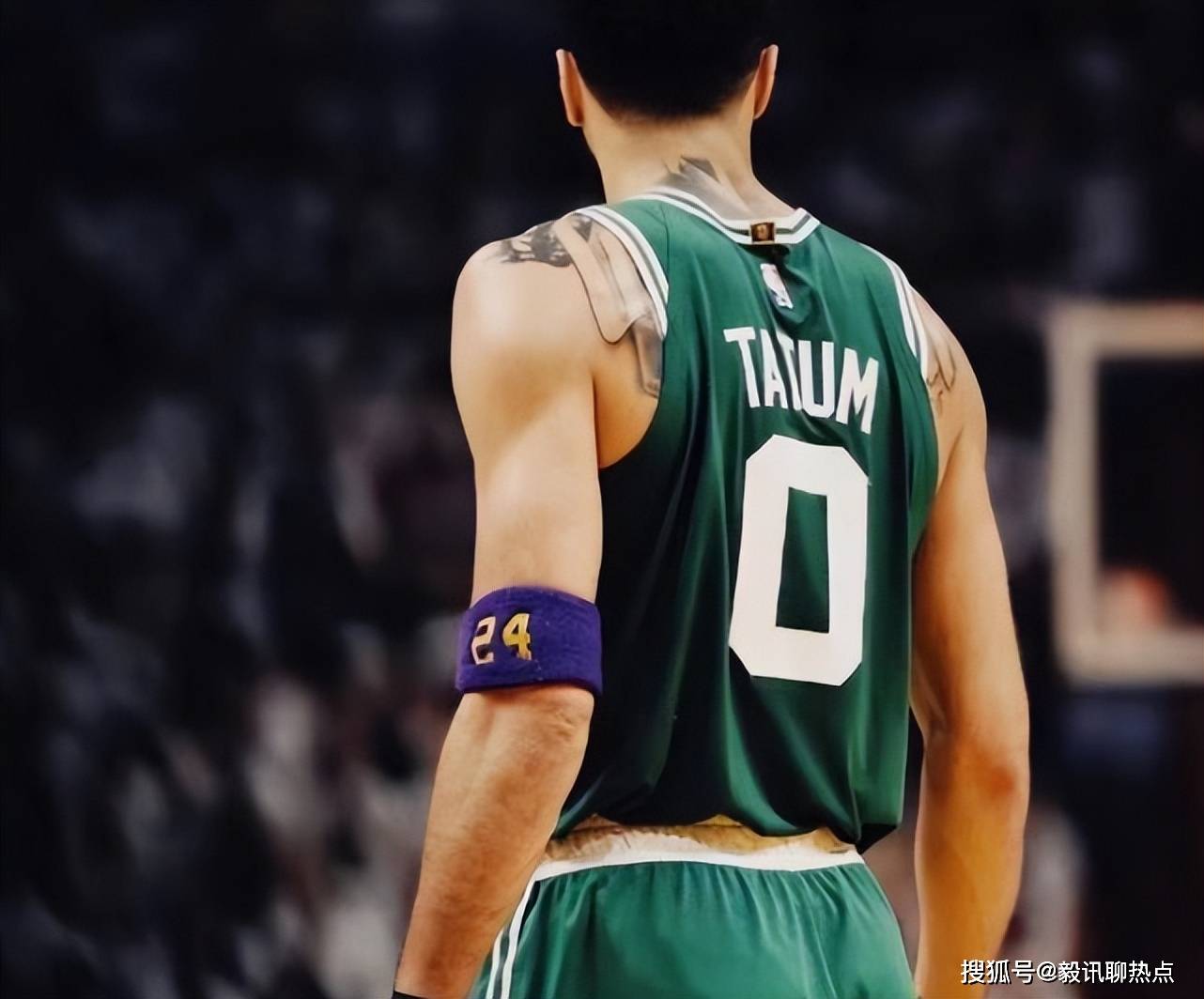 却在赛场上 却在赛场上