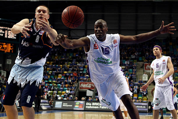 捍卫自己的 捍卫自己的