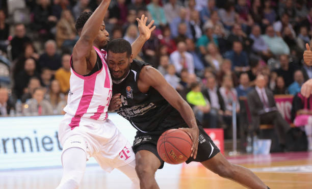 将为他赢得 将为他赢得