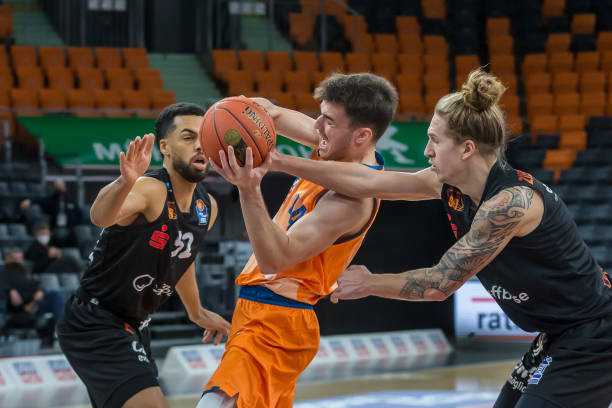 旨在通过篮 旨在通过篮